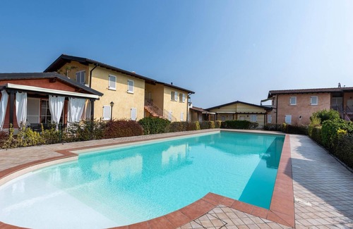 Crociale Apartment | Studio Apartment 'La Corte Holiday House' with Pool & Wi-Fi