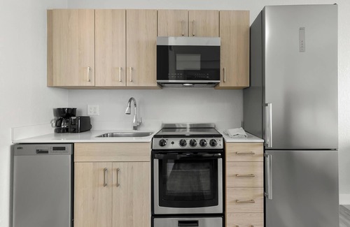North Redington Beach Condo | Studio Apartment in Beachfront Property