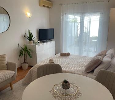 Necujam Apartment | Studio Apartman Bubi