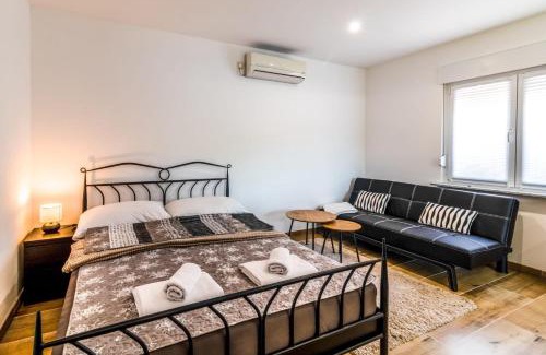 Kastela House | Studio Apartman Dunja