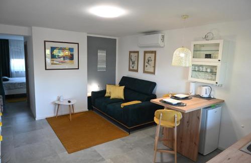 Karlovac Apartment | Studio Apartman UNA -self check in,free parking