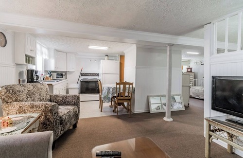 Southern Coast Apartment | Studio apartment in a two unit, just staps to the sandy beach!