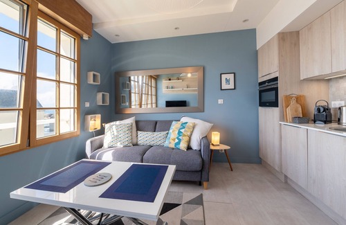 Le Pouldu Apartment | Studio Apartment 'Plein Sud Vue Sur Mer' with Sea View, Shared Terrace and Shared Garden