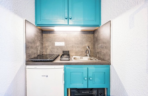 Plan Peisey Apartment | Studio Apartment 'Skis Aux Pieds' with Mountain View, Balcony and Wi-Fi