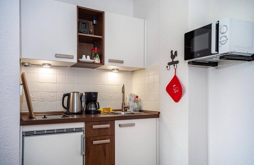 Bolsterlang Apartment | Studio Apartment 'Appartement Braun 2' with Mountain View, Balcony and Wi-Fi