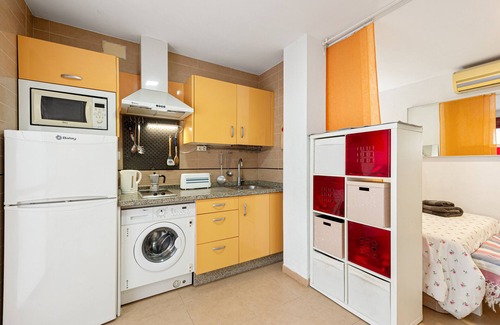 Playas del Palo Apartment | Studio Apartment 'Casita Playa' with Sea View, Wi-Fi and Air Conditioning