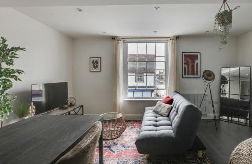 Chelmsford Apartment | Studio Apartment - Central Chelmsford Location
