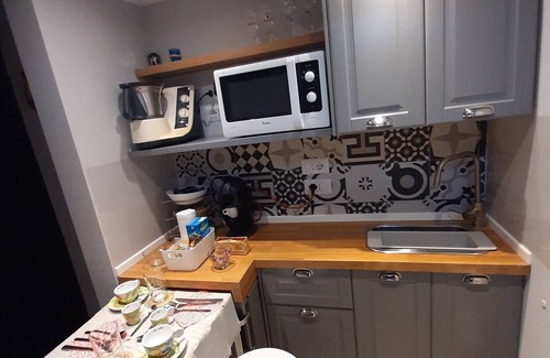 Naples Apartment | Studio apartment complete with everything
