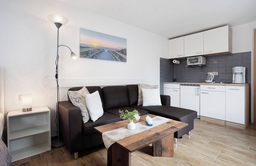 Born auf dem Darss Apartment | Studio Apartment 'De Lütt Stuf - Urlaub Mit Hund' with Private Terrace and Wi-Fi