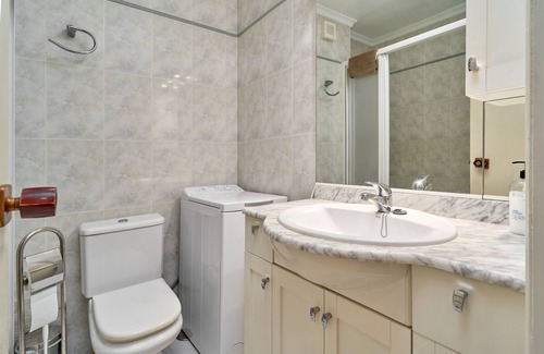 Torrox Costa Apartment | Studio Apartment 'Estudio Primera Linea De Playa' with Sea View, Wi-Fi and Air Conditioning