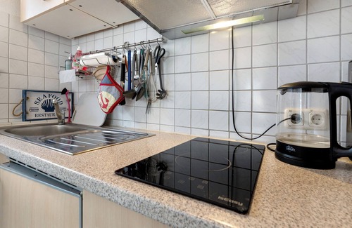Ellenberg Apartment | Studio Apartment 'Ferienhaus Wallenstein' with Private Terrace, Private Garden and Wi-Fi