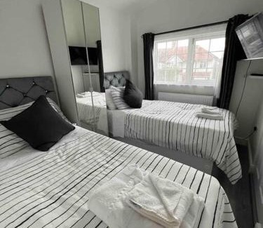 Grove Park Apartment | Studio apartment/flat