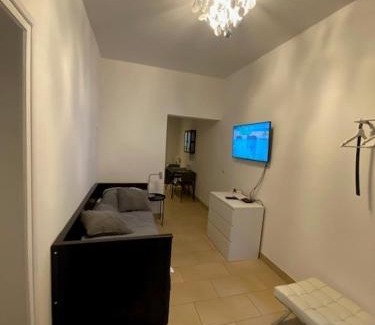 Nordliche Innenstadt Apartment | Studio Apartment im Palais Fleur Blanche