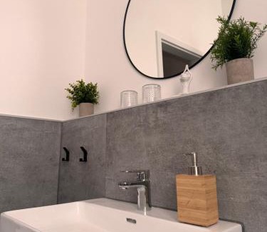 Sudenburg Apartment | Studio Apartment im Zentrum mit Parkplatz & neuem Badezimmer