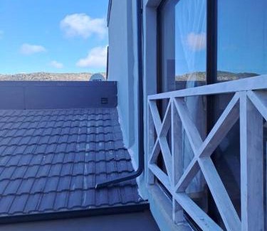 Fish Hoek Apartment | Studio Apartment in Glencairn