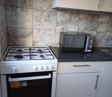 Edmonton House | Studio Apartment in London