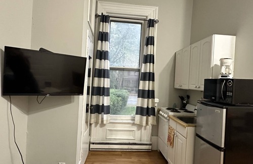 Victorian Village Apartment | Studio Apartment in the Short North!
