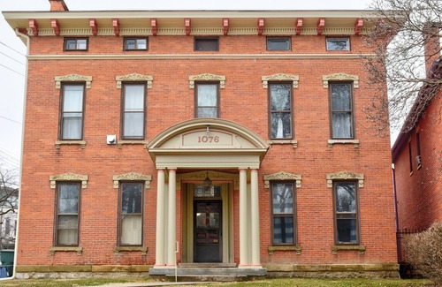 Victorian Village Apartment | Studio Apartment in the Short North!