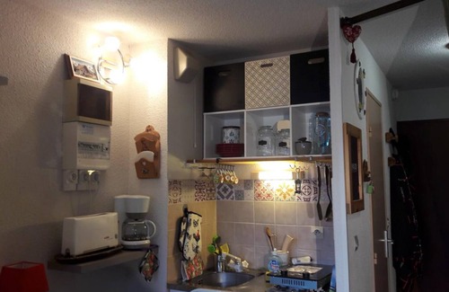 Hirmentaz Apartment | Studio Apartment 'Les Montagnes' with Mountain View and Balcony