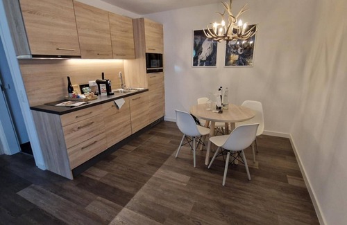 Schliersee Apartment | Studio Apartment 'Marianne' with Mountain View, Shared Garden and Wi-Fi