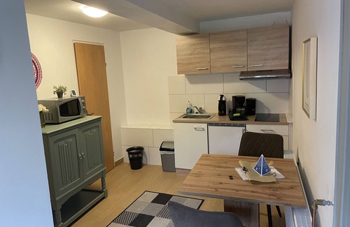Stall Apartment | Studio Apartment 'Pepper' with Mountain View, Private Garden and Wi-Fi