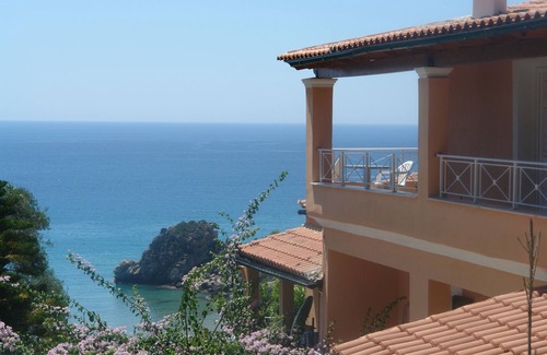 Parelia Apartment | Studio Apartment Tonia With sea View and Garden - Pelekas Beach, Corfu