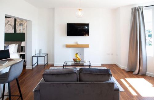 Newport Apartment | Studio Apartment with 65" Smart TV