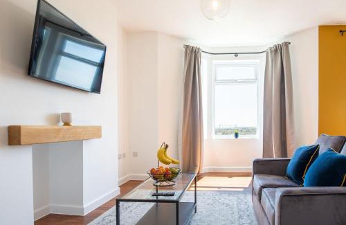 Newport Apartment | Studio Apartment with 65" Smart TV