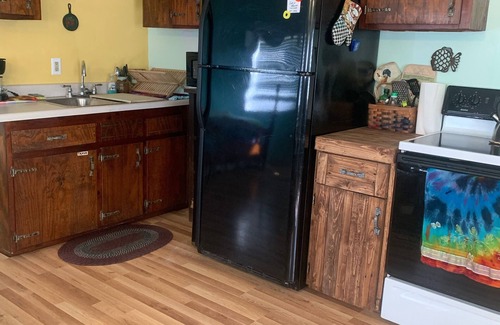 Salem Apartment | Studio Apartment with full kitchen sleeps 3