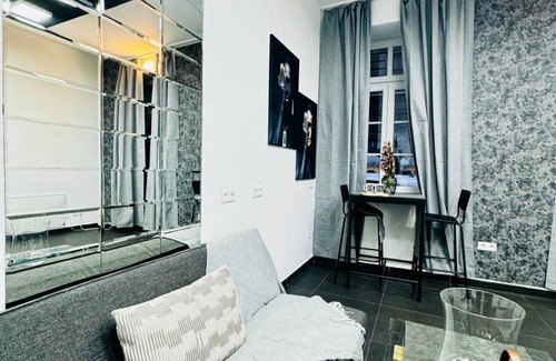 Neulerchenfeld Apartment | Studio Apt. For 3P; 15-Minutes to Rathausplatz
