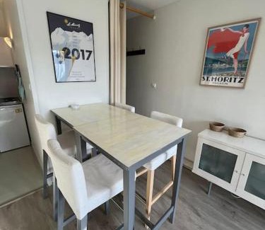 Pla d'Adet Apartment | Studio Armazan F