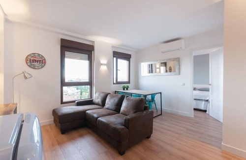 Arganzuela Apartment | *** Studio Atocha-Planetario WiFi A/C ***