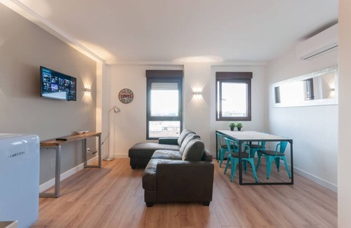 Arganzuela Apartment | *** Studio Atocha-Planetario WiFi A/C ***