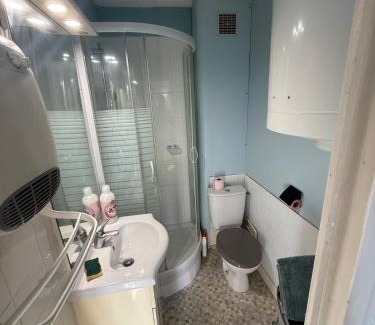 Dives-sur-Mer Apartment | Studio au cœur du village d'arts