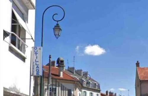 Croissy-sur-Seine Apartment | Studio au Calme en Centre Ville, 15 min du RER A