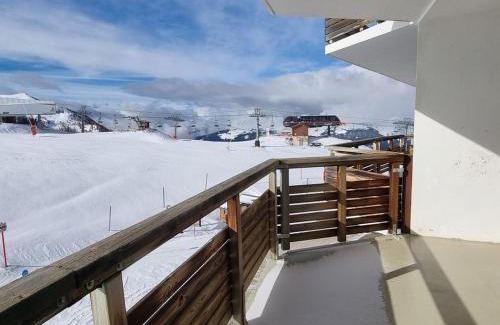 Aime Apartment | Studio au pied des pistes avec grand balcon et cuisine équipée - FR-1-181-2731