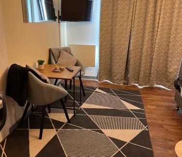 Bourg-Saint-Maurice Apartment | Studio aux pieds des montagnes