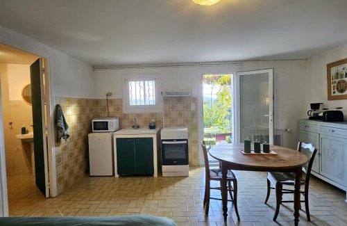 Sainte-Croix-du-Verdon Apartment | Studio avec terrasse et jolie vue sur le lac