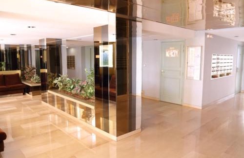 Menton Apartment | Studio avec alcôve calme, piscine et animaux permis - FR-1-196-224