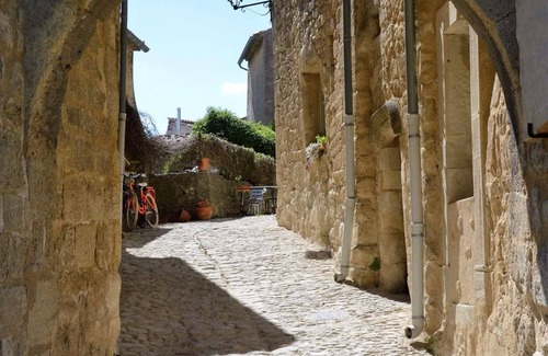 Viens House | Studio Avec Terrasse Les Oliviers