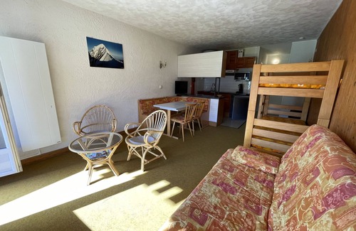 Laveissiere Apartment | Studio avec vue sur la prairie
