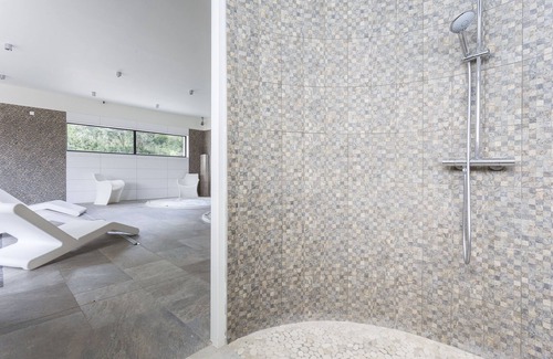 Remoulins Apartment | Studio avec Wi-Fi Gratuit Près du Pont du Gard