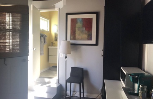 Del Rey Apartment | STUDIO AWESOMENESS FOR YOU LMU SILICON BCH VENICE
