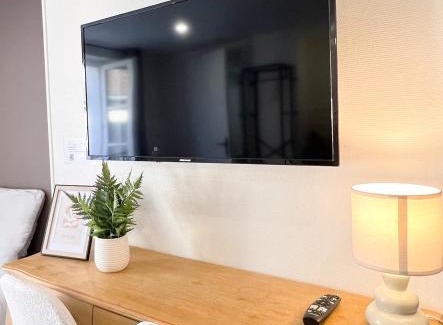 Meaux Apartment | Studio B4 - Centre-Ville Meaux - Proche Disneyland