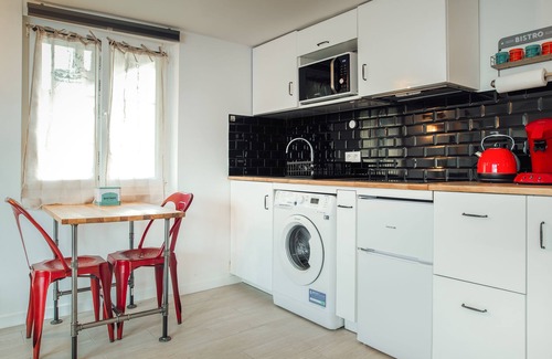 Le Perreux-sur-Marne Apartment | Studio BISTROT near PARIS and DISNEYLAND - FREE WIFI