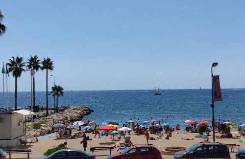 Golfe Juan Apartment | Studio "Blue Sun"