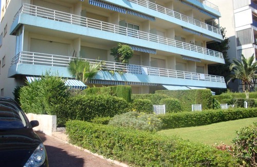 Golfe Juan Apartment | Studio "Blue Sun"