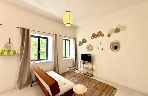 Quartier Administrations Apartment | Studio Boho, 4 personnes Nîmes, Lit 160 + CLIM