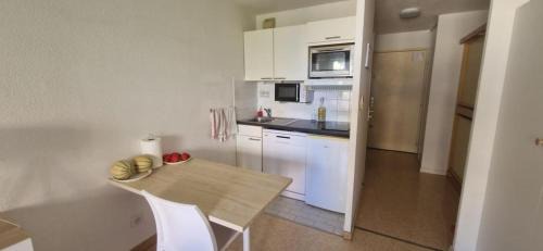 Roquebrune-Cap-Martin Apartment | Studio bord de mer à proximité monaco et menton 4 personnes à roquebrune cap martin