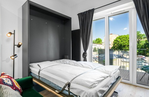 Jezyce Apartment | Studio Bukowska Poznan by Renters